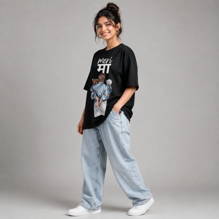 Meri Maa Oversized Graphic T-Shirt – Unisex – alternate view 3